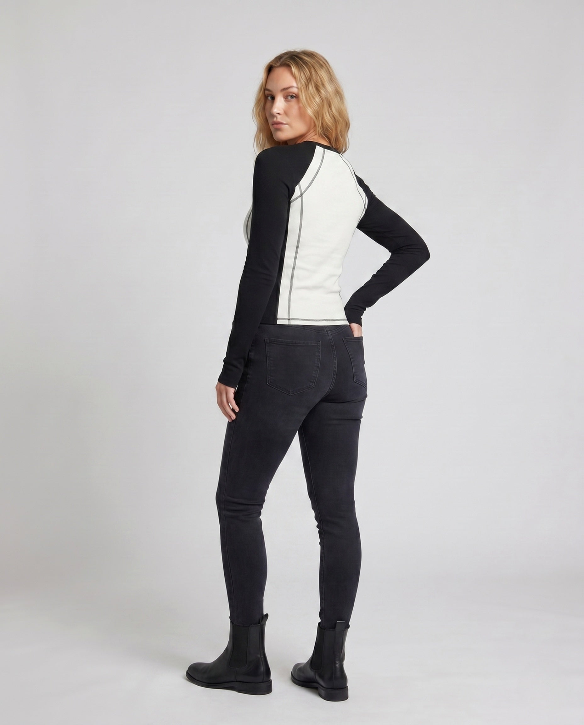 Product 15659681120586 - back_view