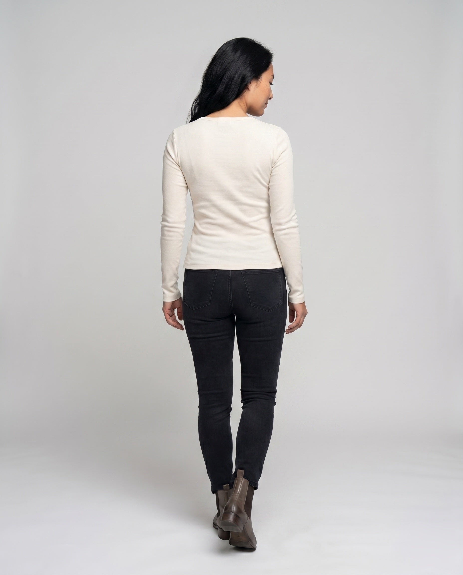Product 15659681874250 - back_view