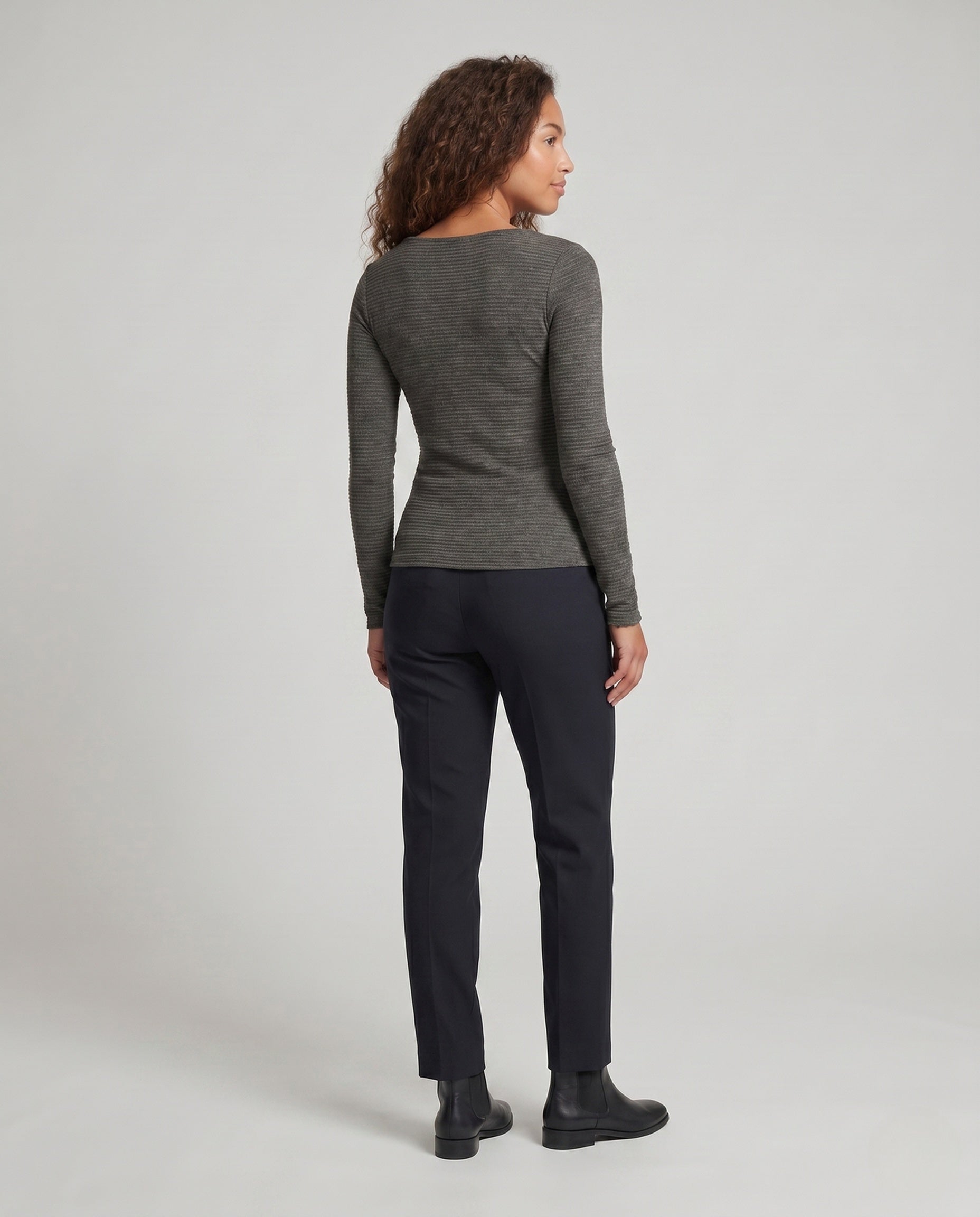 Product 15659682169162 - back_view