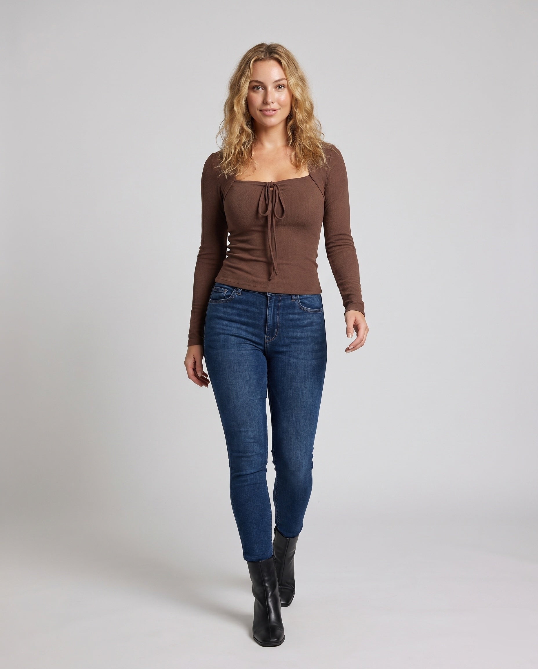 Product 15659682431306 - full_body_front