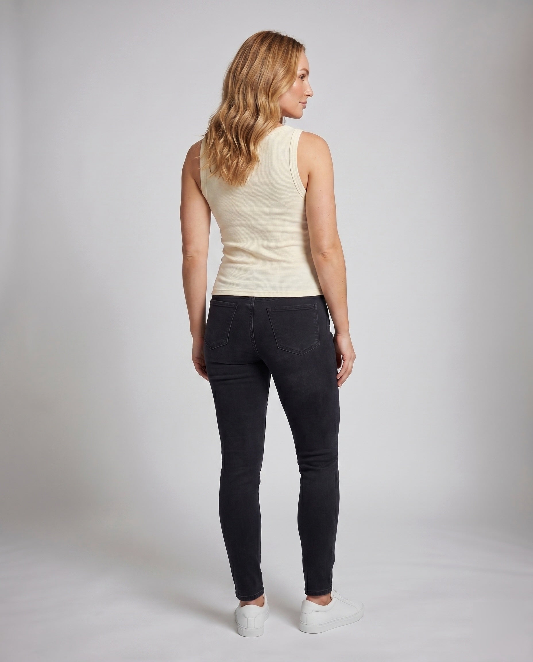 Product 15659682464074 - back_view