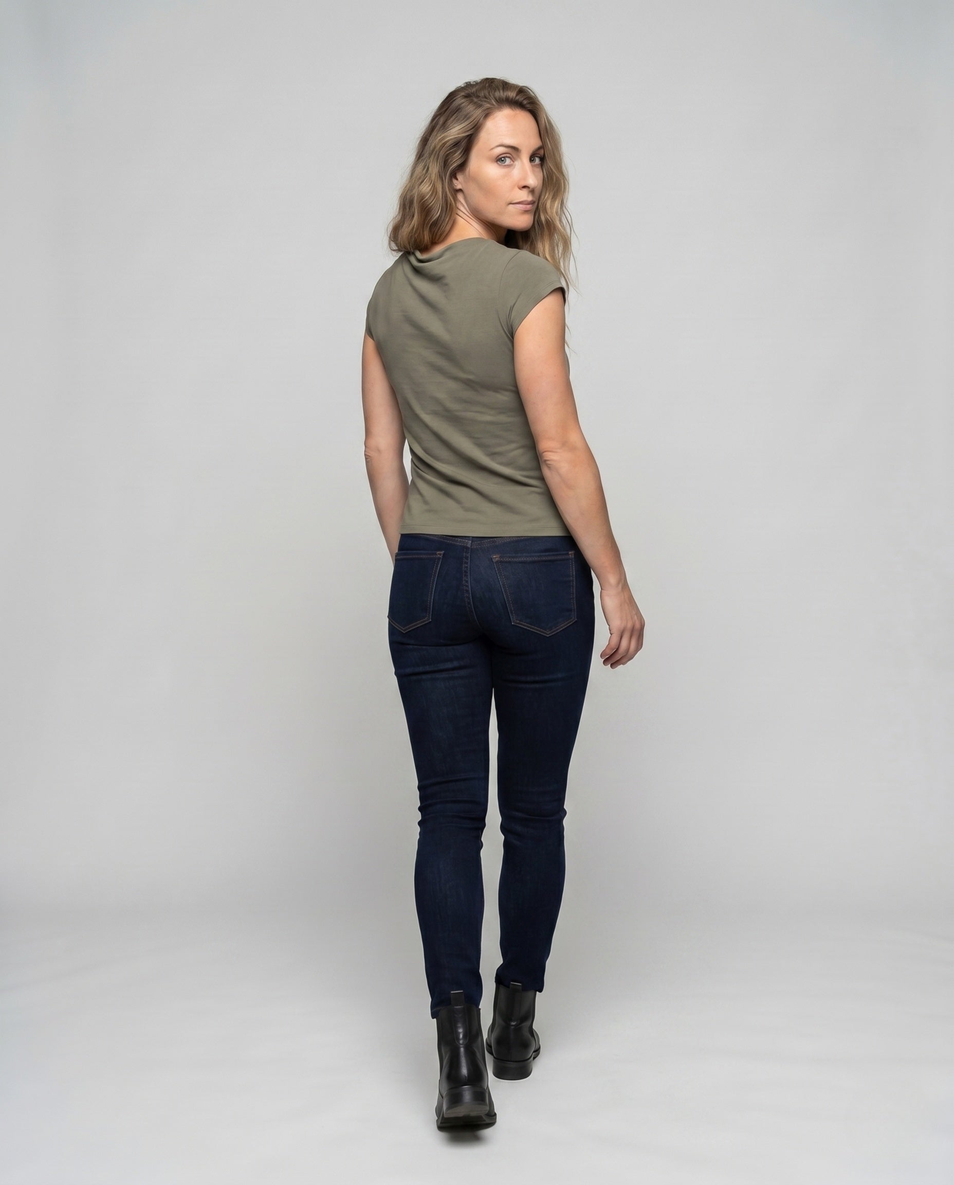 Product 15659682824522 - back_view