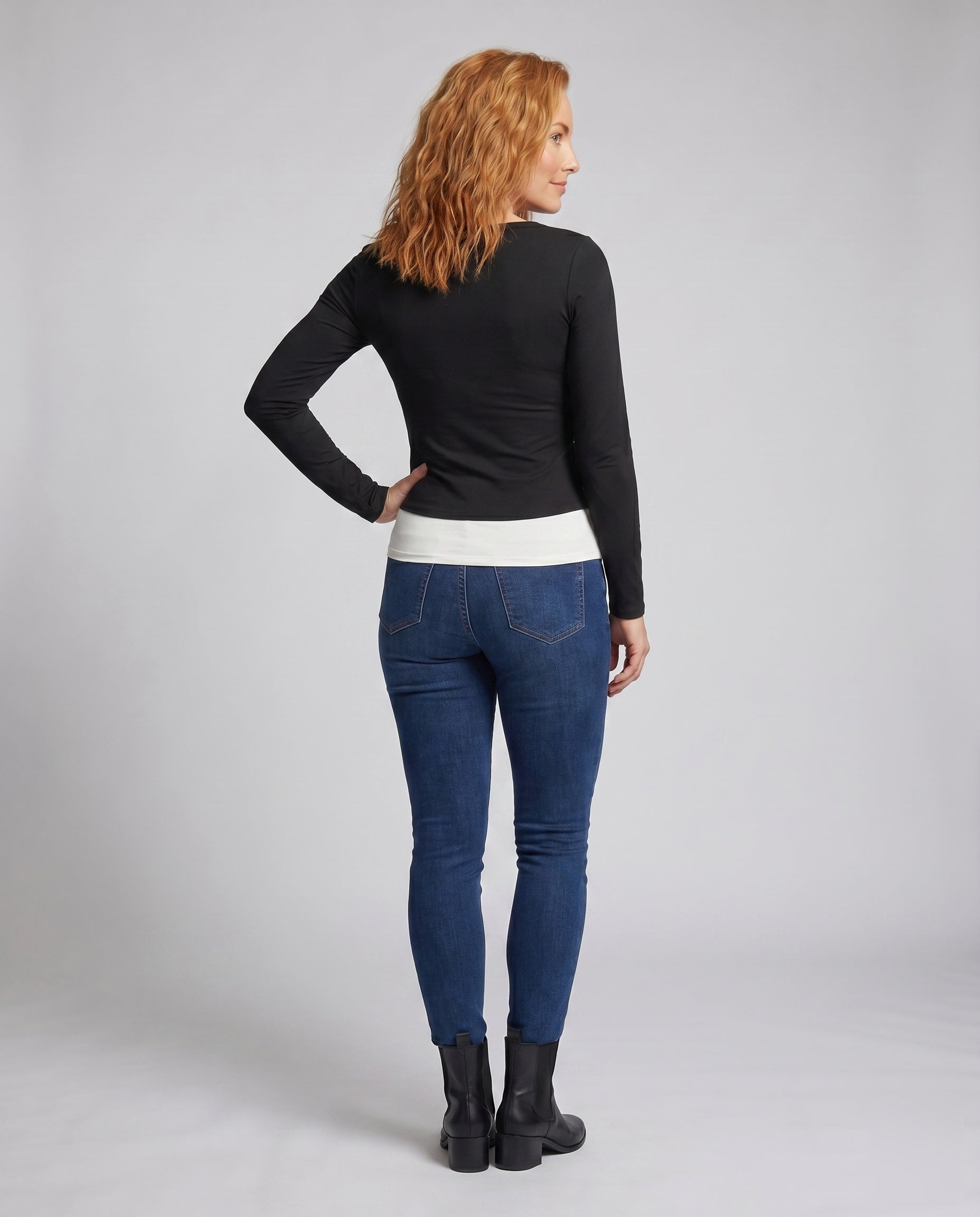 Product 15659685871946 - back_view