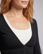 Product 15659685871946 - close_up_detail