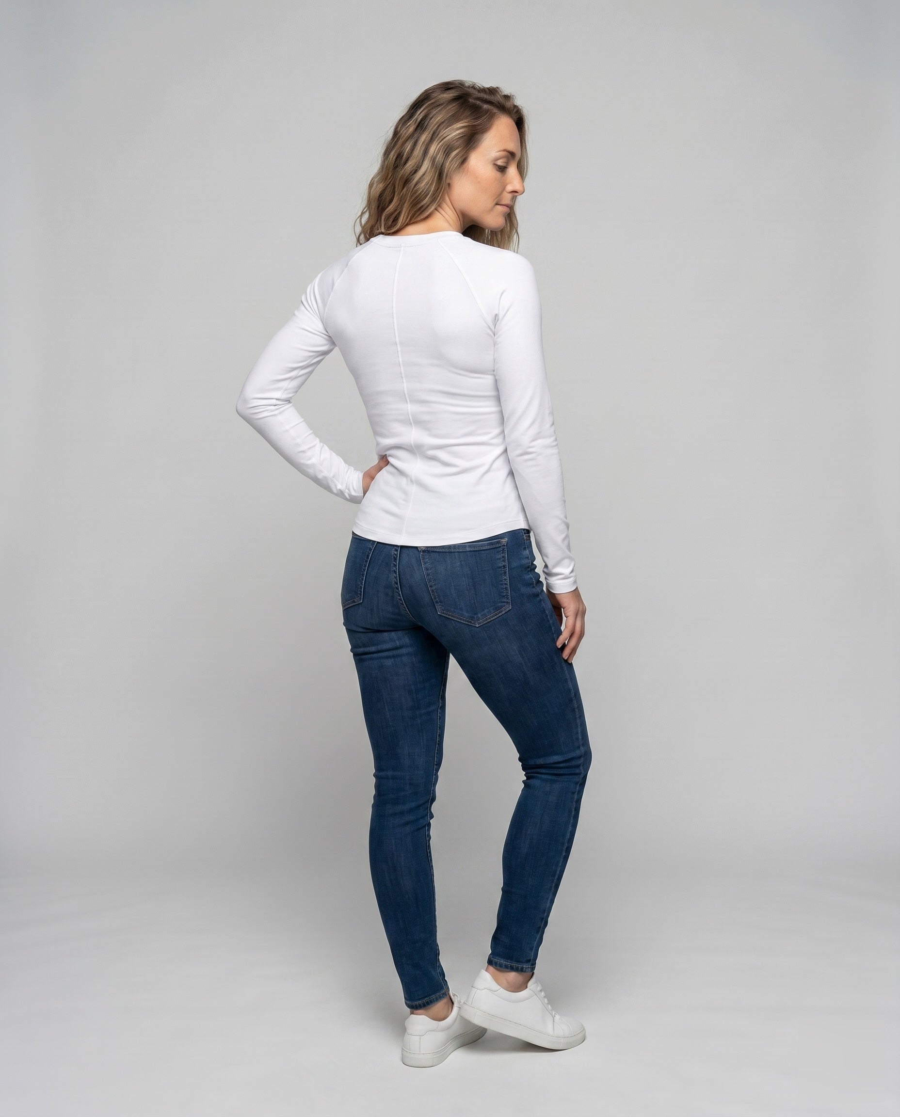 Product 15659686625610 - back_view