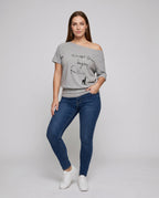 Damen nan weit geschnittenes Freizeitshirt mit überschnittenen Schultern, asymmetrischem Ausschnitt und Statement-Print R&B