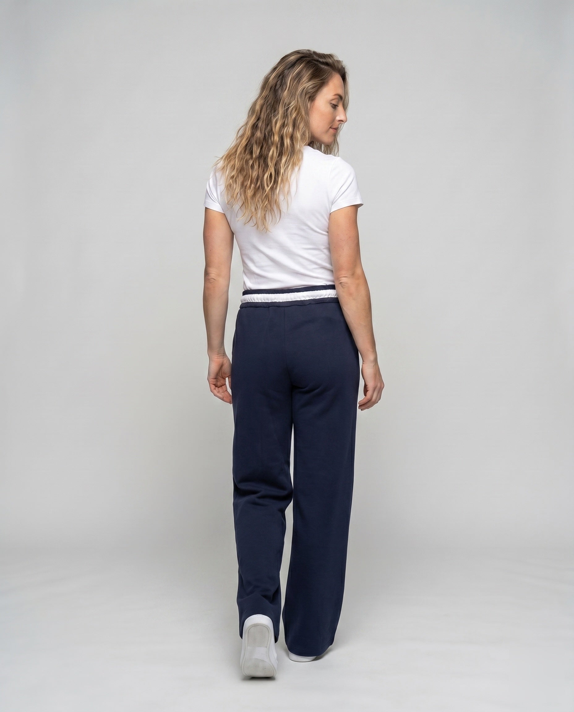 Product 15659689279818 - back_view