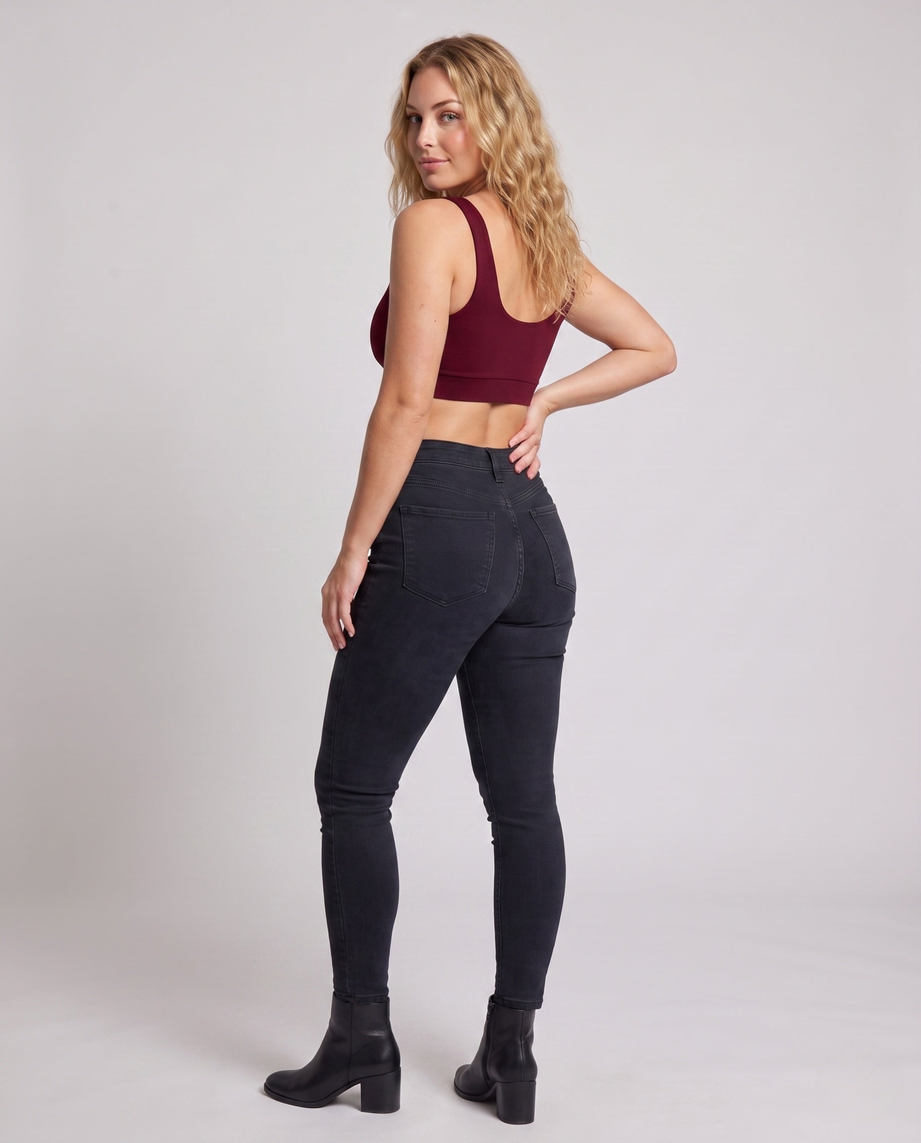 Product 15674717503818 - back_view