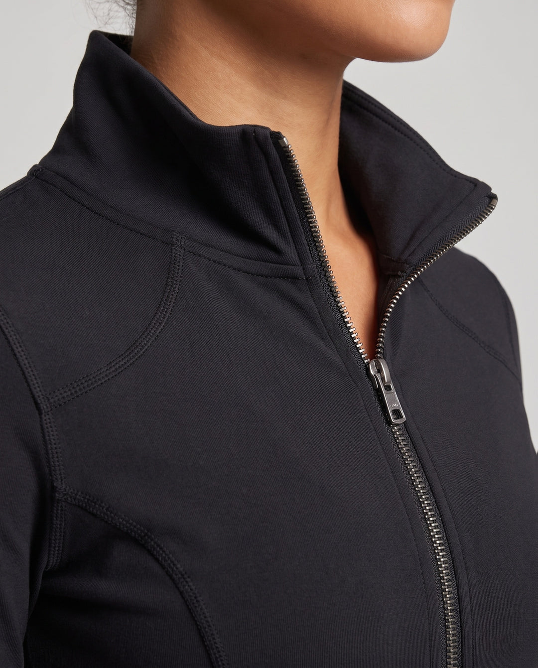 Product 15847615660362 - close_up_detail