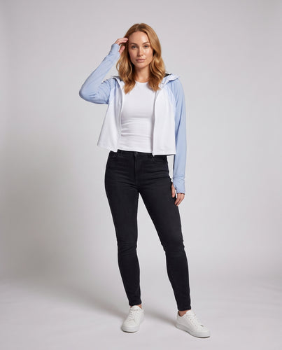 Damen atmungsaktive Sportjacke mit reflektierendem Kapuzendesign und innovativer Feuchtigkeitsregulierung R&B