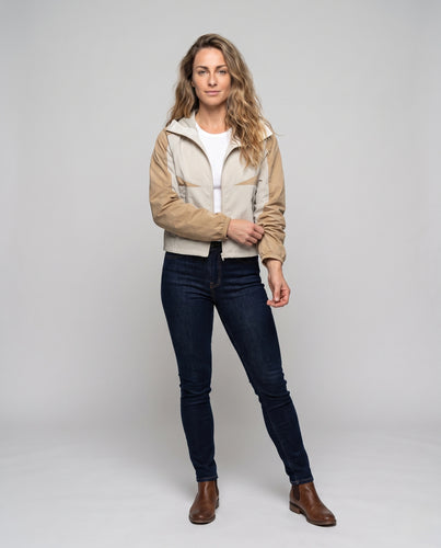 Damen leichte Funktionsjacke mit atmungsaktiven Einsätzen und verstellbarem Kapuzendesign R&B