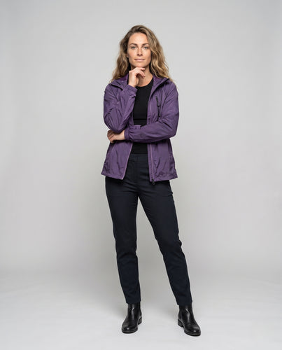 Damen leichte Wetterjacke mit verstellbarem Kapuzenkragen und atmungsaktiven Einsätzen R&B