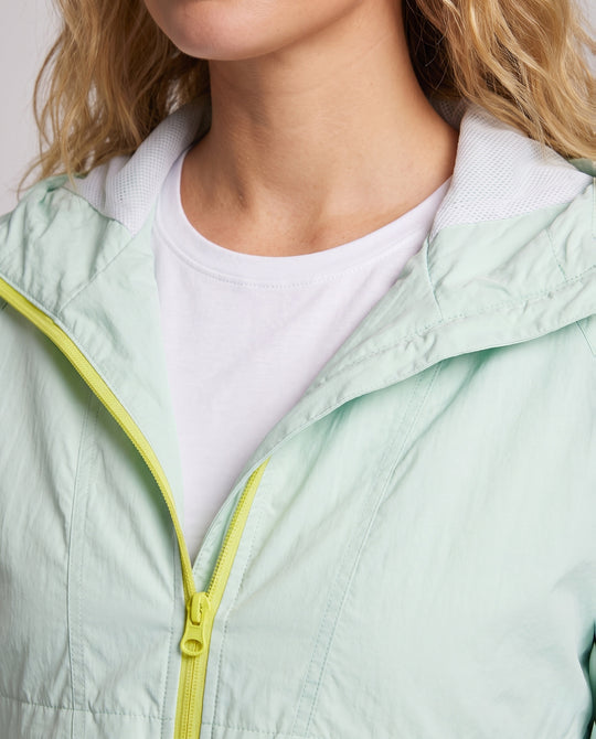 Product 15857696244042 - close_up_detail