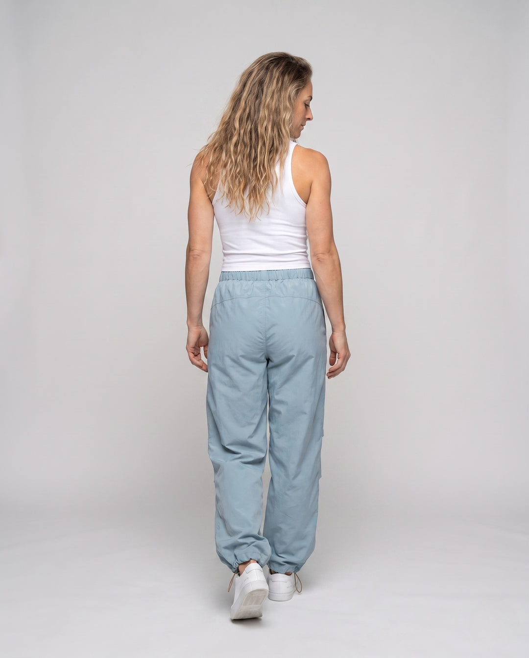 Product 15857698767178 - back_view