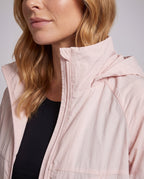 Product 15869446357322 - close_up_detail