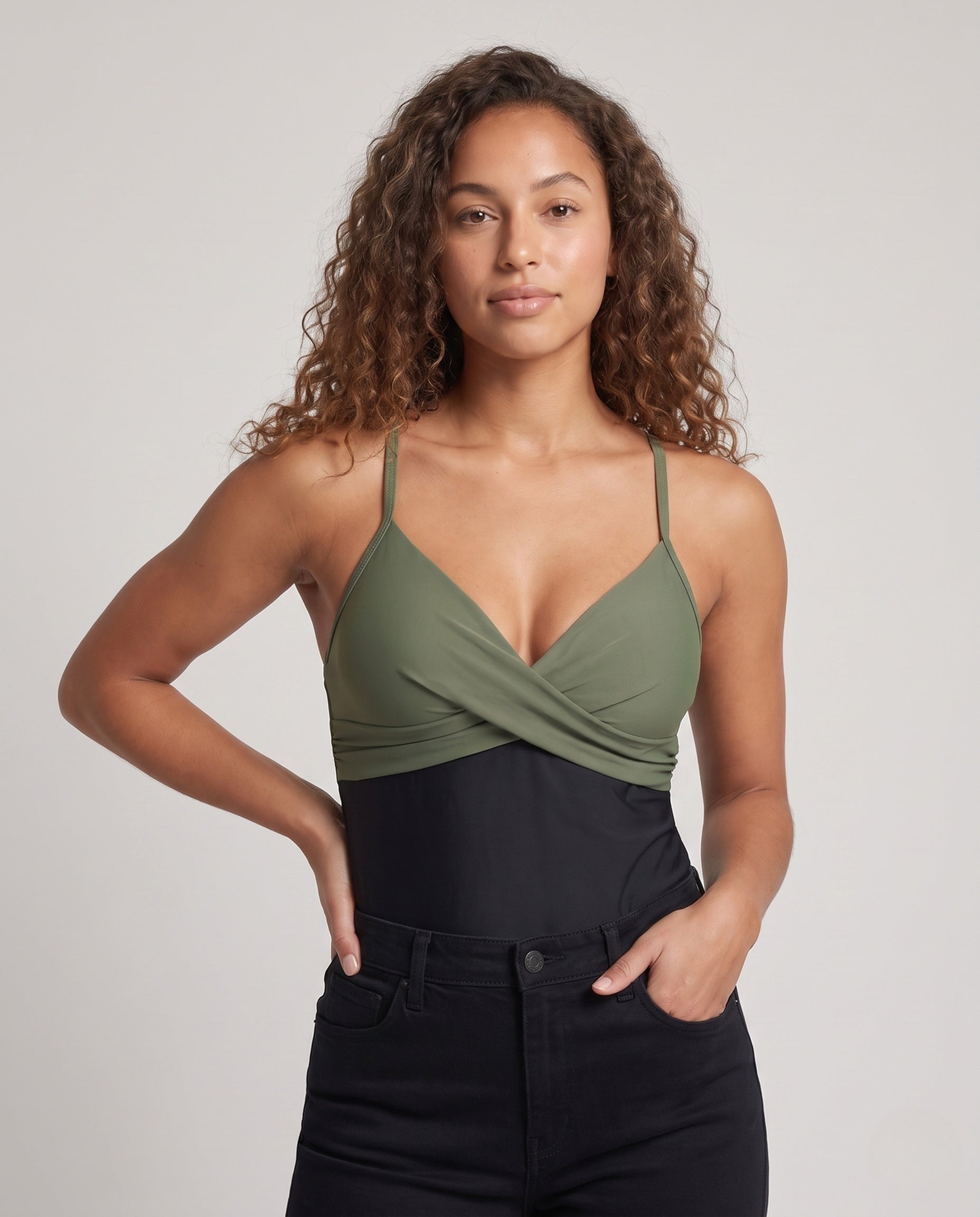 Damen SchwimR&Bstop mit Wickeldesign und fließendem Schnitt R&B