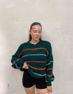 R&B | Übergroßer Pullover mit neonfarbenen Ziernähten