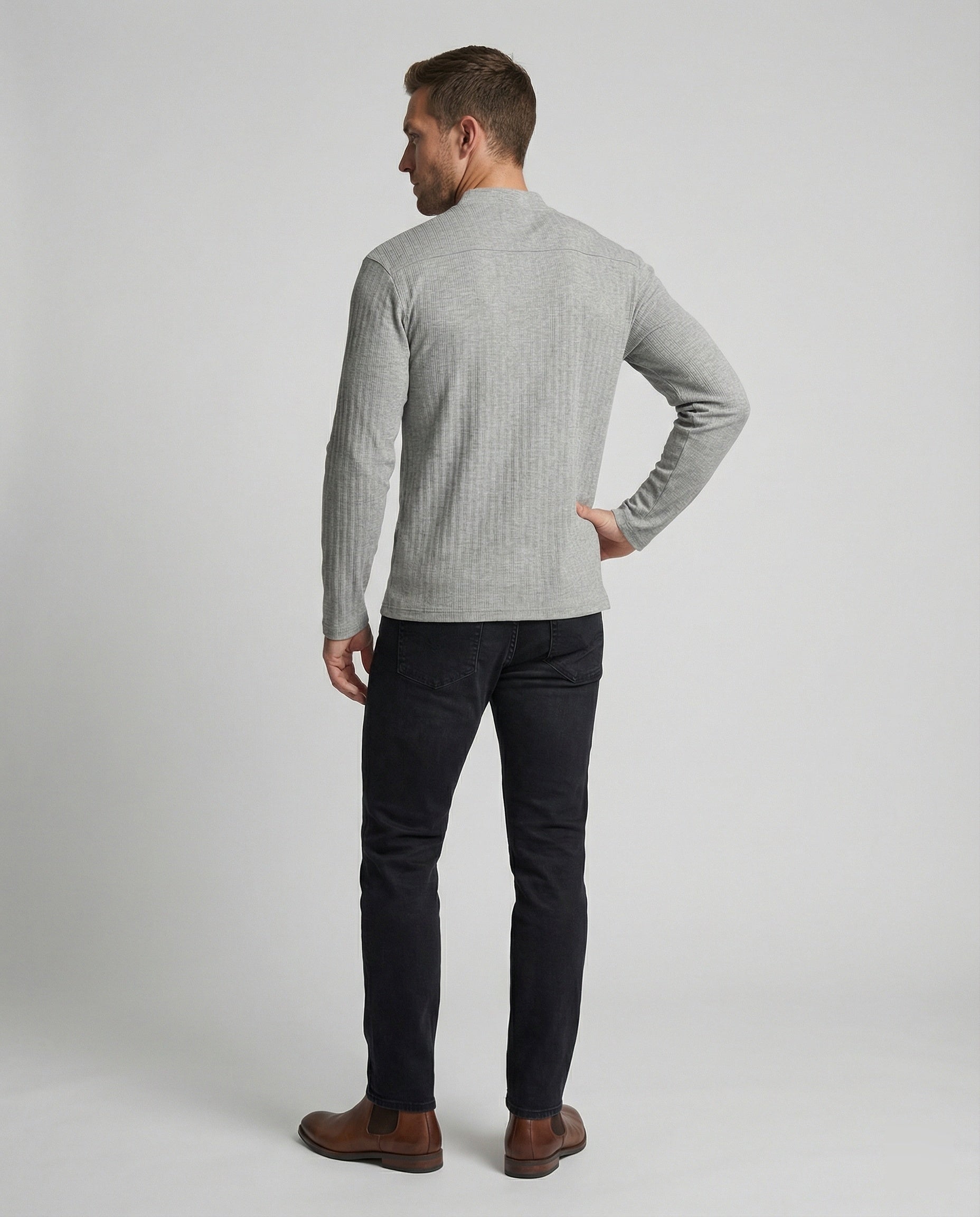Herren Henley Sweatshirt mit Kristallknöpfen im Old Money Look