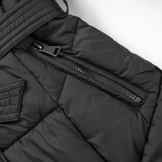 R&B | Winterjacke - Stilvolle Schwarze Damenjacke mit Einer Kunstfellkapuze