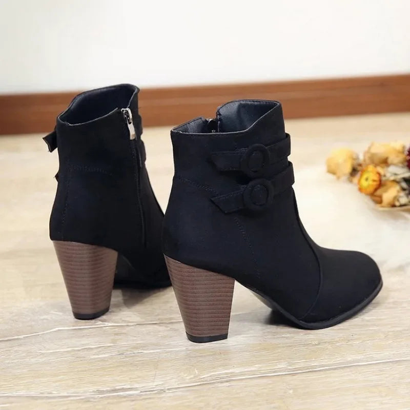 R&B | Retro-Gürtel-Schnalle Block-Absatz-Stiefel