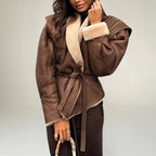 R&B | Lederjacke - Wickeldesign - Gurtel Taille - Strukturierte Schultern - Schnürdetails