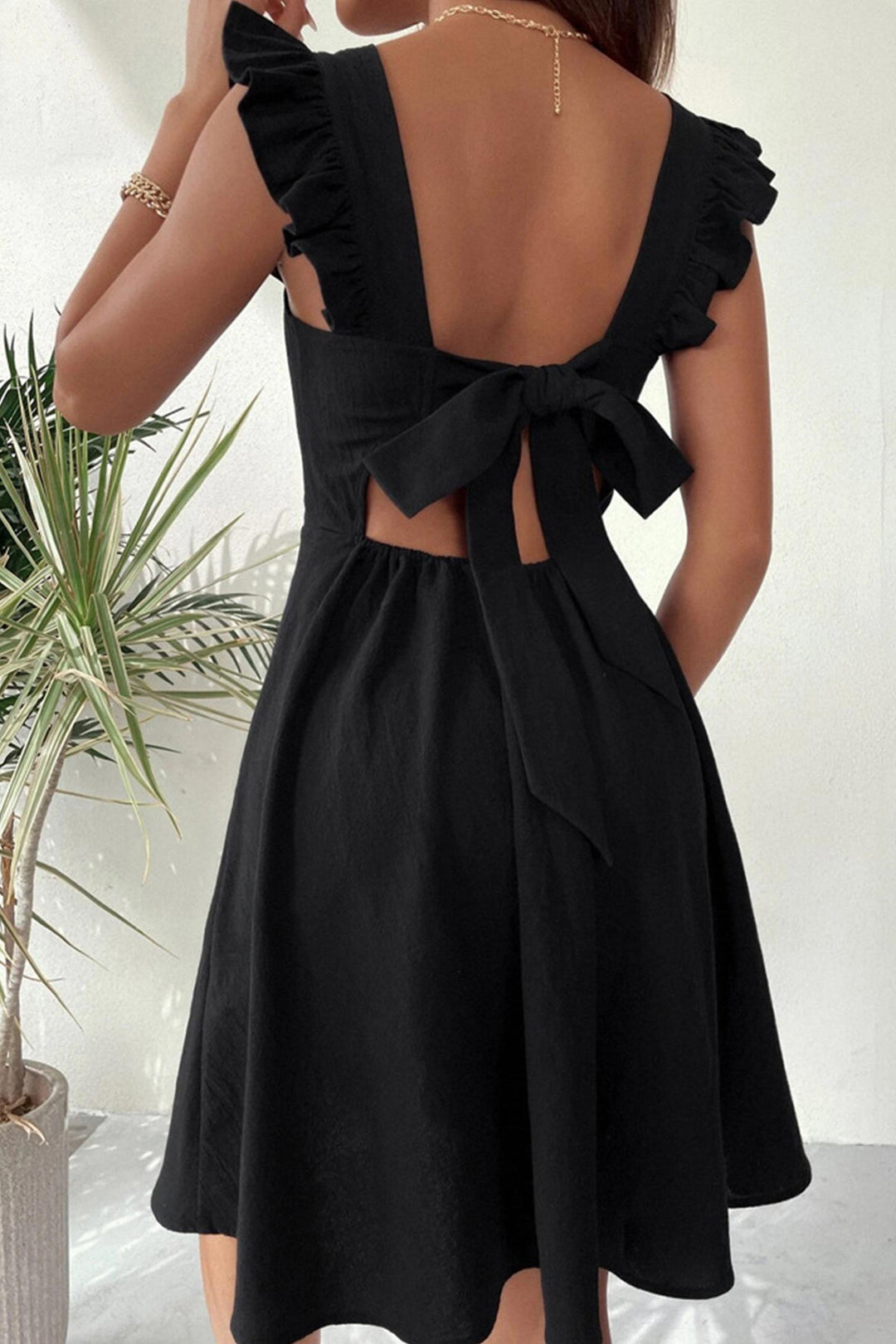 R&B | Rüschen Mini Kleid mit Rückenschnürung