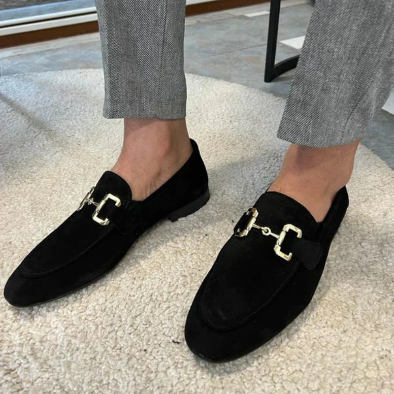 Loafer mit Metallschnalle