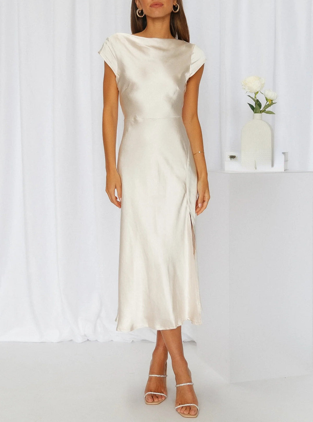 R&B | Elegantes Seidenkleid