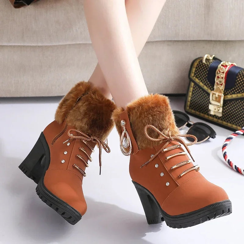 R&B | British Style High Heel Kurzstiefel mit Seitlichem Reißverschluss