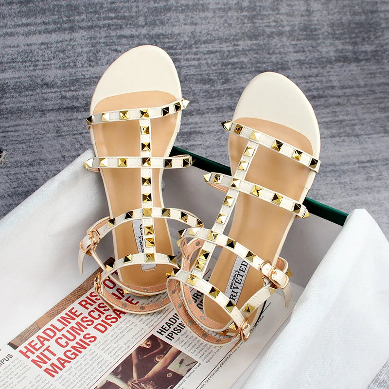 R&B | Sommer Damen Sandalen Frauen Lässige Flache Schuhe Schlicht Stil Mode Nieten Design Gehen und Einkaufen Große Größe