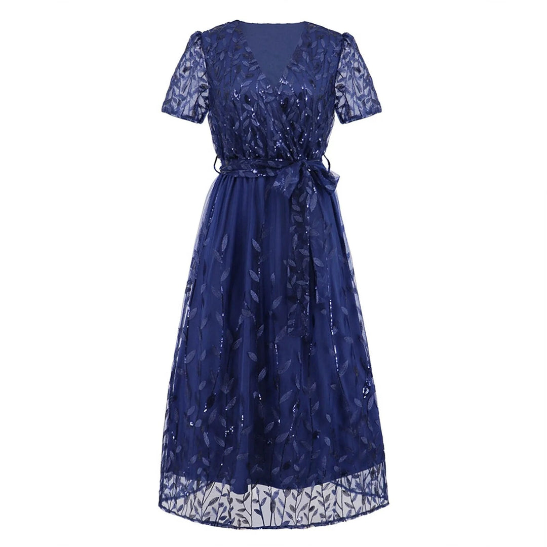Kurzärmeliges Netzkleid mit Paillettenstickerei
