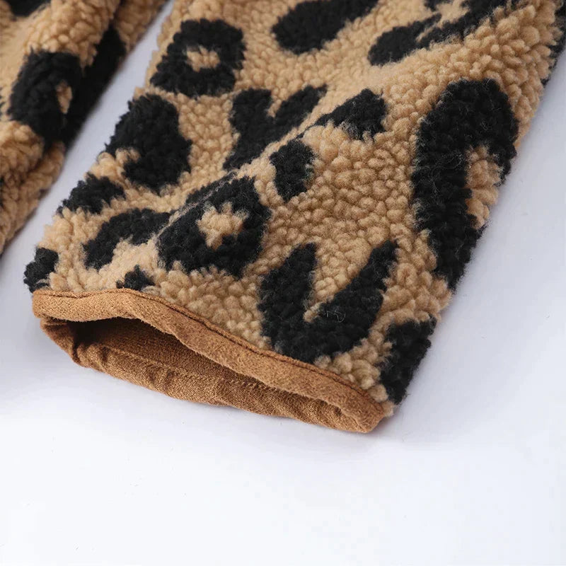 R&B | Leopard Wintermantel