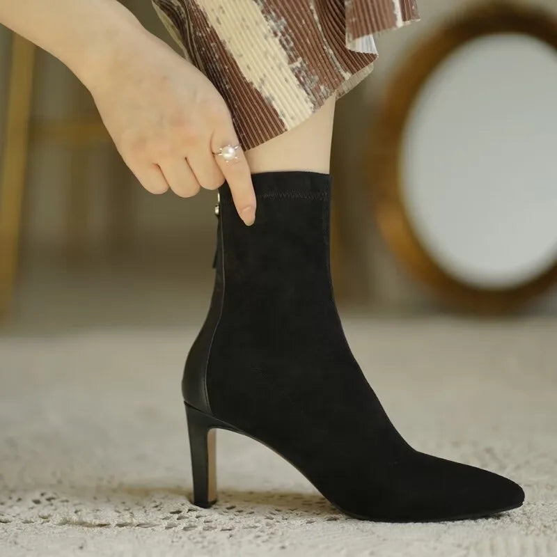 R&B | Stiletto-Stiefeletten mit Spitzem Zeh und Reißverschluss Hinten