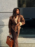 R&B | Braune Lederjacke mit Fell und Gürtel
