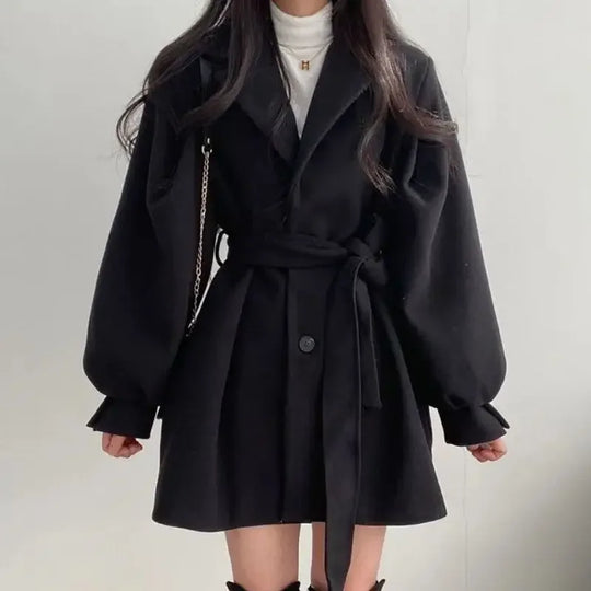 R&B | Eleganter Taillierter Trenchcoat für Frauen
