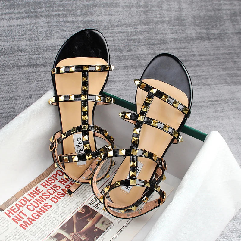 R&B | Sommer Damen Sandalen Frauen Lässige Flache Schuhe Schlicht Stil Mode Nieten Design Gehen und Einkaufen Große Größe