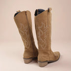 R&B | Cowboy-Stiefel – Wildleder-Textur – Bestickter Western-Stil – Halb Hoch – Niedriger Absatz