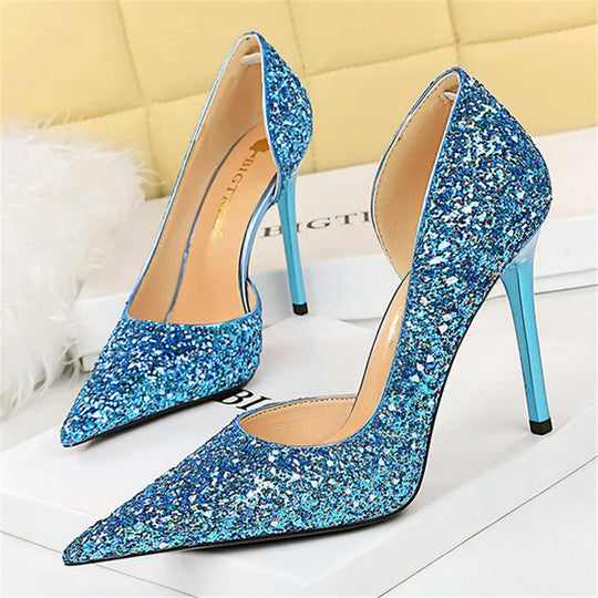 R&B | Glitzernder, Spitzer Stiletto Absatz