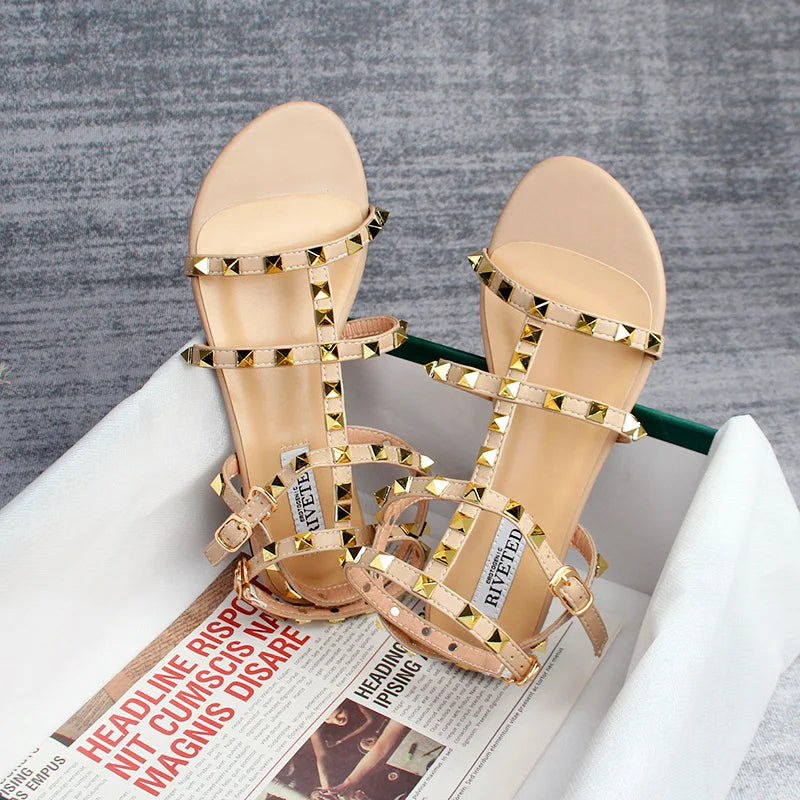 R&B | Sommer Damen Sandalen Frauen Lässige Flache Schuhe Schlicht Stil Mode Nieten Design Gehen und Einkaufen Große Größe