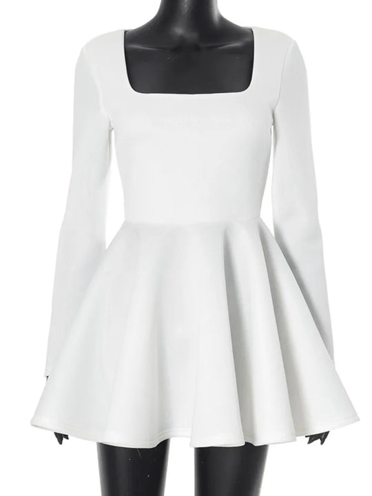 R&B | Elegantes Weißes Mini-Kleid Mit Quadrat-Ausschnitt