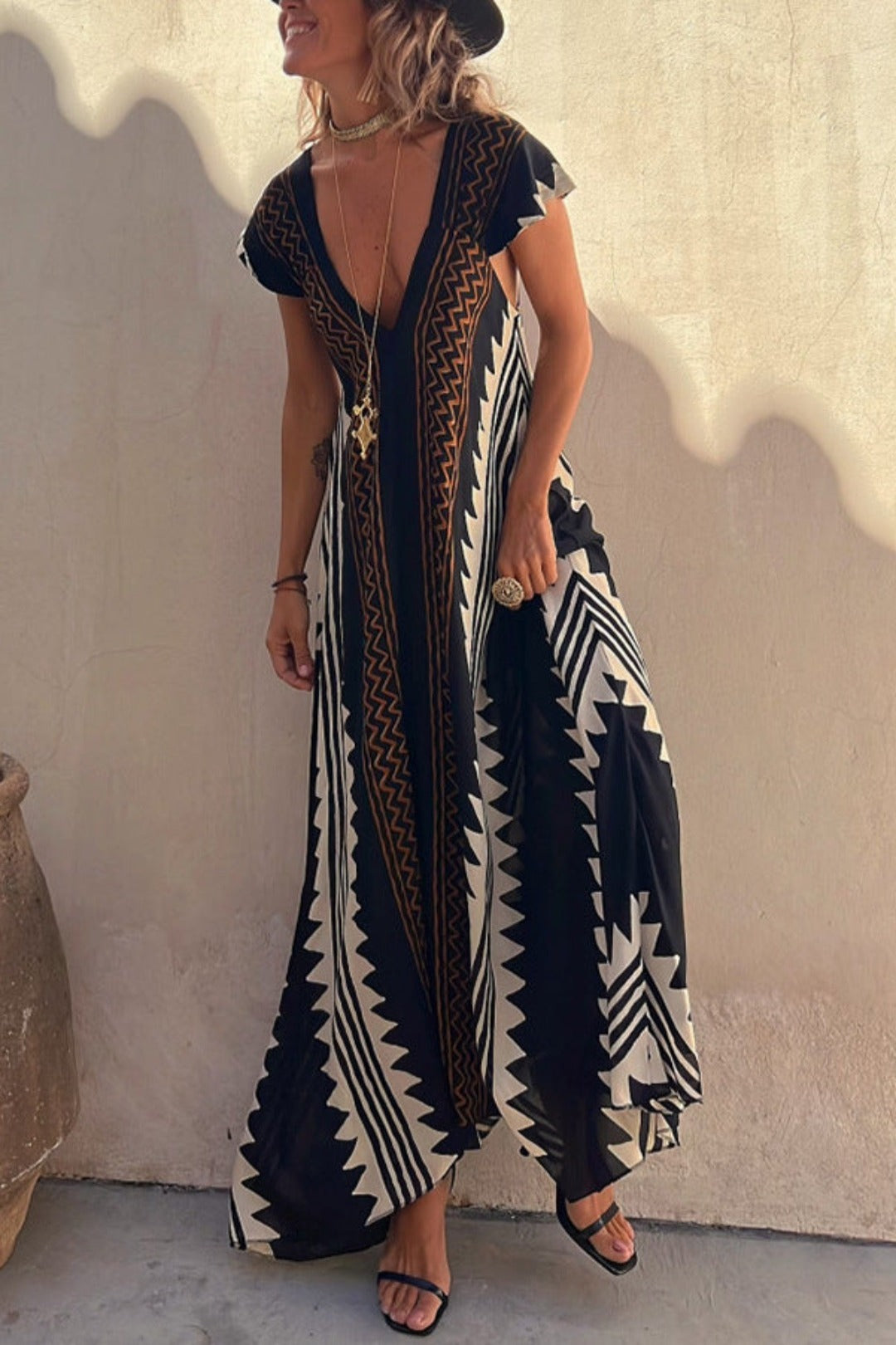 Trendiges, aztekisch inspiriertes Leberkleid für Damen