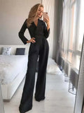 Eleganter femininer Jumpsuit-Flair