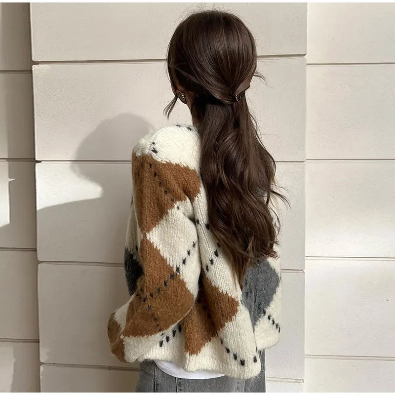 R&B | Strickjacke Vielseitig & Stilvoll