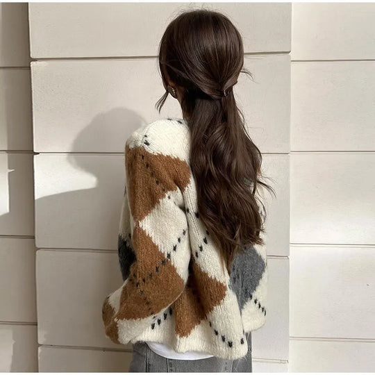 R&B | Strickjacke Vielseitig & Stilvoll