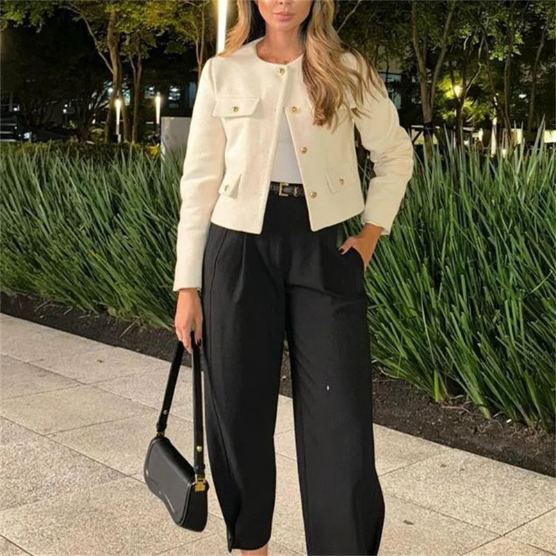 R&B | Elegante Bouclé-jacke Goldknöpfe und Taschen Klassischer Stil