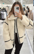 R&B | Oversized Sherpa-Jacke - Weich und Warm - Reißverschluss und Hoher Kragen - Trendiges Design