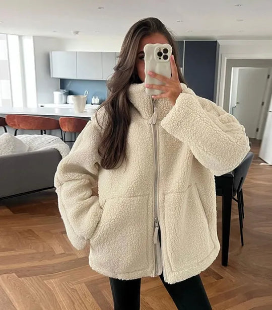 R&B | Oversized Sherpa-Jacke - Weich und Warm - Reißverschluss und Hoher Kragen - Trendiges Design