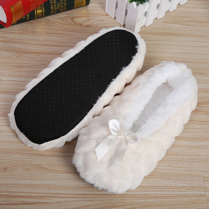 April Slippers | Weich & Flauschig R&B