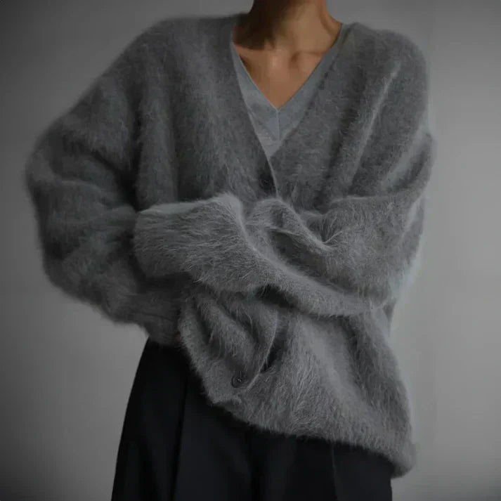 R&B | Fluffy Cardigan mit Knöpfen Weich und Warm Lässige Eleganz