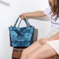 R&B | Tasche Geometrisches Muster Blau Funktional für Die Moderne Frau